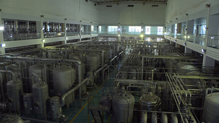 劉中英率隊(duì)考察湖北勁牌